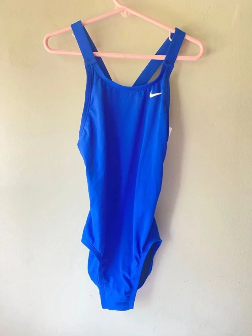 Women's Nike HydraStrong Solid Fastback One Piece Swimsuit Size 28/2 new